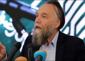 Назад в пещеры: сумасшедшая идея Дугина о жизни без интернета шокировала даже россиян. ФОТО