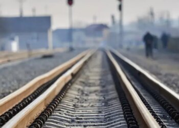 «Укрзализныця» меняет расписание поездов на юге и востоке: как они будут курсировать