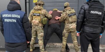 Харьковская прокуратура раскрыла схему побега из Украины за 20 тысяч евро