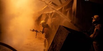 Россия нанесла удар по Одесской области, на важном объекте вспыхнул пожар: что известно