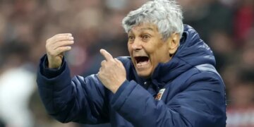 Тревога в Бухаресте: легендарному Мирче Луческу стало плохо прямо перед вылетом на матч