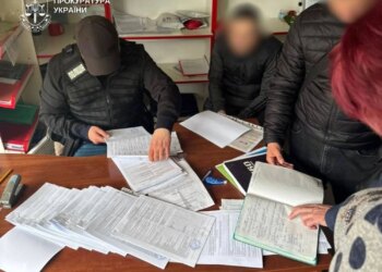 У Києві викрили масштабну схему незаконної перереєстрації авто з прибутком 6,5 млн гривень