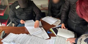 У Києві викрили масштабну схему незаконної перереєстрації авто з прибутком 6,5 млн гривень