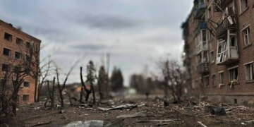 Кількість поранених у Глухові після удару авіабомбами зросла до 13