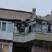 Россияне обстреляли многоэтажный дом в Корабельном районе Херсона. ВИДЕО