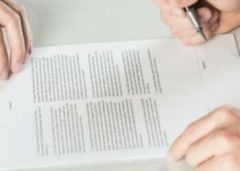 Зриви робіт і порожні майданчики: на Київщині анулюють договори з підрядниками