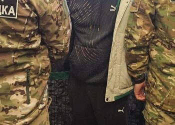 “Легальне списання”: СБУ та поліція викрили схему втечі з армії та за кордон