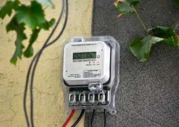 Как платить за свет вдвое меньше: в YASNO назвали главные правила выбора счетчика