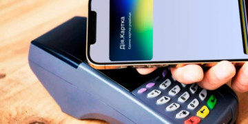 Те, у кого на телефоне есть “Дия”, могут оформить новую помощь для семьи