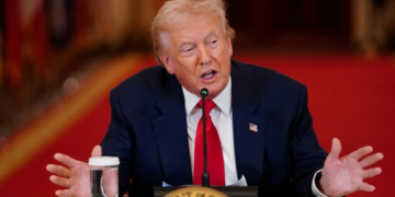 Карлсон трижды отговаривал Трампа от войны с Ираном – и проиграл Нетаньяху