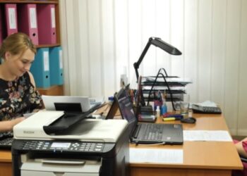 Золотые менеджеры и нищие слесари: эксперт объяснил, почему “кадровый голод” в Украине – это фейк