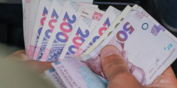 Пенсии вырастут без визита в ПФУ: кто из украинцев получит прибавку с 1 апреля