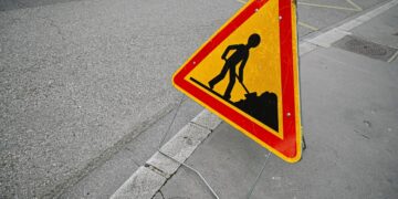 Кабмин дал две недели на ускорение ремонта ключевых трасс: какие дороги в приоритете