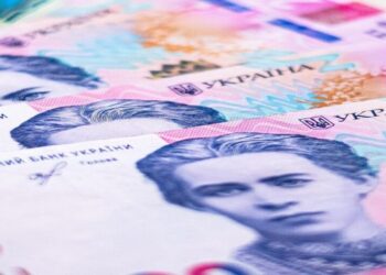 Не контролюєш дитину – плати: в Україні за прогули школи штрафуватимуть батьків