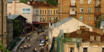 Заборонений маршрут: у Києві зупинено наземний транспорт