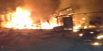 Тривожний ранок на Київщині: жертви російської атаки та масштабне полум’я, – ФОТО