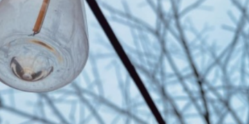 Світло зникає у всіх районах Київщини: головні причини