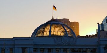 МВФ требует от Украины введения налоговых изменений до конца марта для получения денег по новой программе.