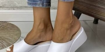 Женские шлепанцы: искусство легкости в каждом шаге