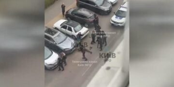 Стрілянина в Київській області: чоловік відкрив вогонь і пішов у магазин