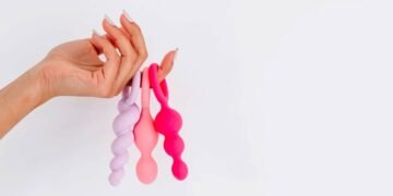 Страпон і анальні іграшки: новий рівень інтимності та сміливих експериментів