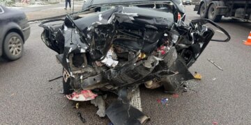 У ДТП загинула молода мати та травмовано дитину – військовому, який спричинив аварію, загрожує до 5 років за ґратами