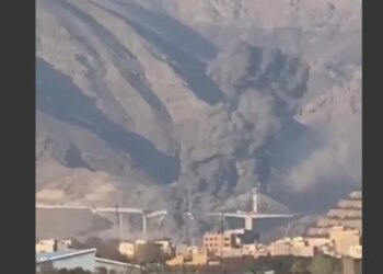 «В каменный век»: Трамп похвастался уничтожением гордости иранской инженерии. ВИДЕО