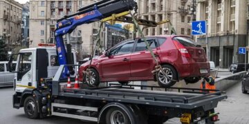 У Києві з 15 квітня подорожчає евакуація авто