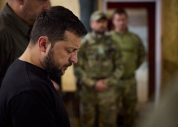 Зеленський про атаку рф на Нікополь: коли щодня такий терор, спроби послабити санкції чи торгувати з росією виглядають дико