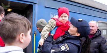 Рівненщина прийняла пʼятий евакуаційний потяг із переселенцями з Донеччини