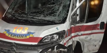 росіяни атакували авто медиків вночі на Сумщині попри перемир’я, є поранені