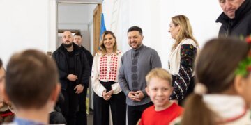 Зеленський у Великдень привітав дітей загиблих захисників у Софії Київській