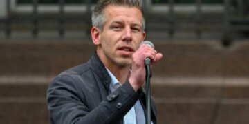 Прощай, «русский медведь»: Петер Мадьяр готовит Венгрию к обороне от восточного соседа