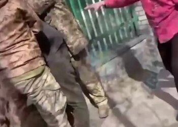 Женский бунт во Львове: уклониста отбивали на глазах у прохожих