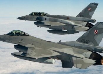 Польща підняла винищувачі через російські ракетні удари по Україні