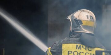 Неизвестные дроны нанесли удар по нефтебазе в российском Туапсе: загорелись резервуары