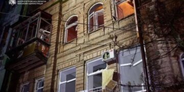 Атака на Днепр: Россия убила двух человек, среди 30 пострадавших — маленькие дети