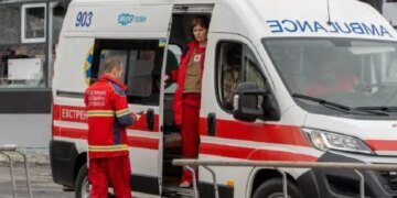 Взрывы в Днепре: повреждено транспортное предприятие, вспыхнул пожар