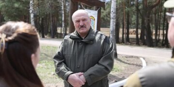 Лукашенко обвинил США в диктатуре и посоветовал поучиться демократии у Беларуси