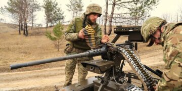 На фронте в Украине за сутки — 135 боевых столкновений: враг проводит массированные атаки