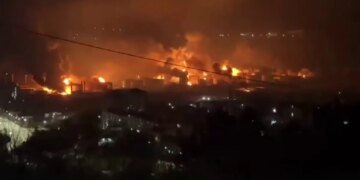 Город в мазуте, власти в коме: жители Туапсе задыхаются от «черных осадков». ВИДЕО