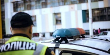 У столичному ТРЦ стався конфлікт з пістолетом та різаниною, є затриманий