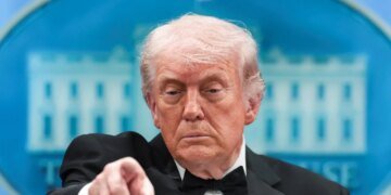 Трамп заявив, що стрілянина не зупинить його від перемоги у війні з Іраном