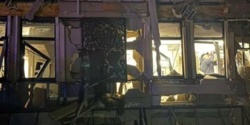 Массированный обстрел Одессы: среди раненых есть дети, разрушенные дома и разгромленный отель. ФОТО