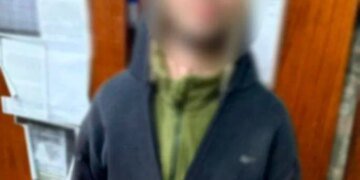 Військовий у СЗЧ напідпитку лякав киян рушницею в супермаркеті, вона виявилася іграшковою – поліція