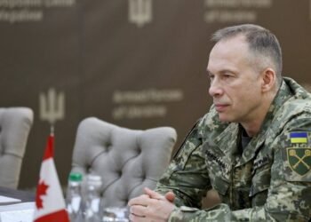 РФ испытывает дефицит ракет для защиты от украинских дронов, – Сырский