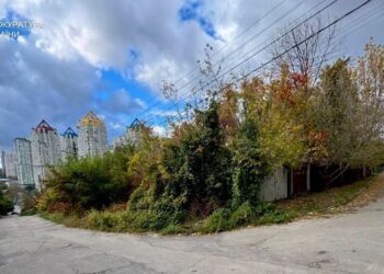 У Києві повернули небезпечну ділянку: орендар роками не платив