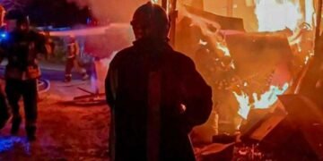 Загоряння вагончика серед ночі на Київщині: є постраждалий