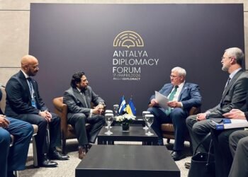 Сибига: пора снимать не только Ормузскую блокаду, но и “Орбановскую”