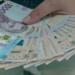 В Украине подсчитали среднюю зарплату: кому платят почти 80 тысяч, а кто в аутсайдерах
